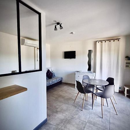 Lodging Au Milieu Des Vignes & Des Etoiles Saint-Jean-de-Fos Luaran gambar